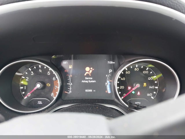 3C4NJDBB4JT256381 Jeep Compass Latitude 4x4