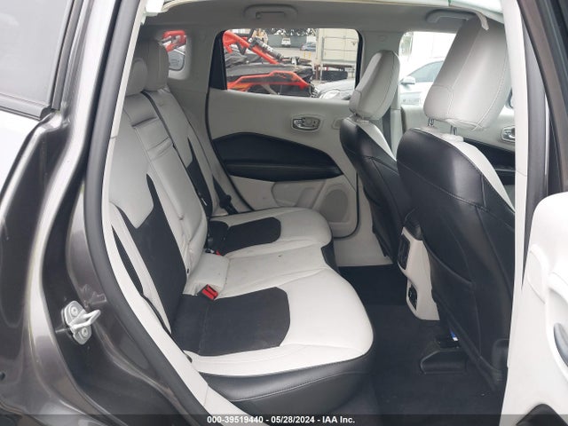 3C4NJDBB4JT256381 Jeep Compass Latitude 4x4