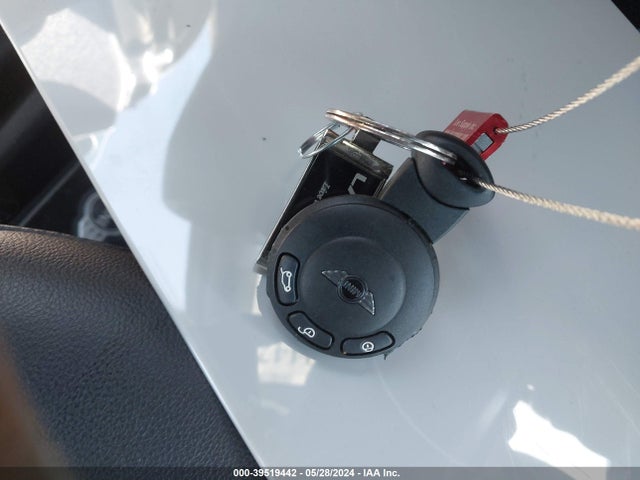 2012 MINI COOPER WMWZN3C51CT135084 Photo 10