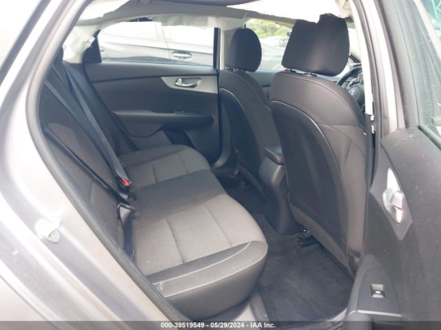 3KPF24AD9PE540218 KIA Forte Lxs