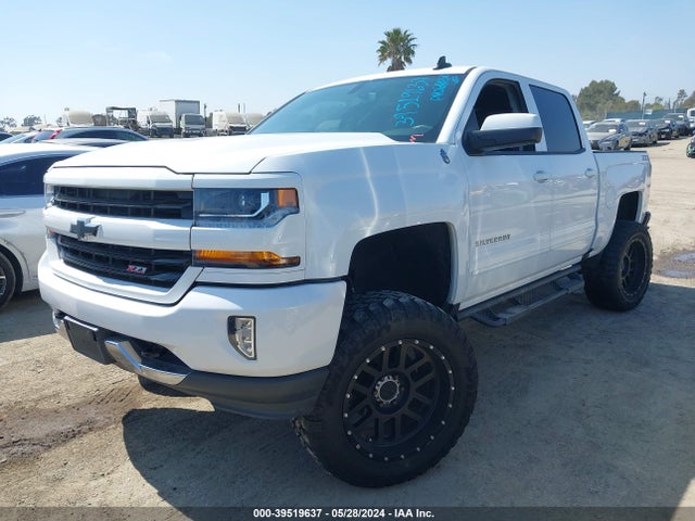 Chevrolet Silverado 1500 2lt 2018 3GCUKREC4JG520427 Image 2