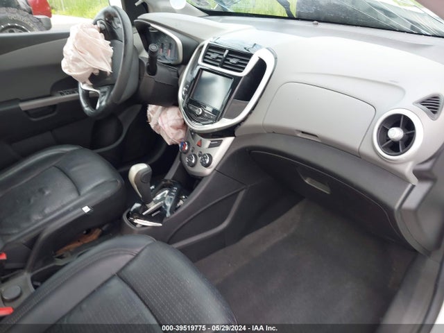 Chevrolet Sonic Premier Auto 2017 1G1JF5SB8H4114484 Image 5