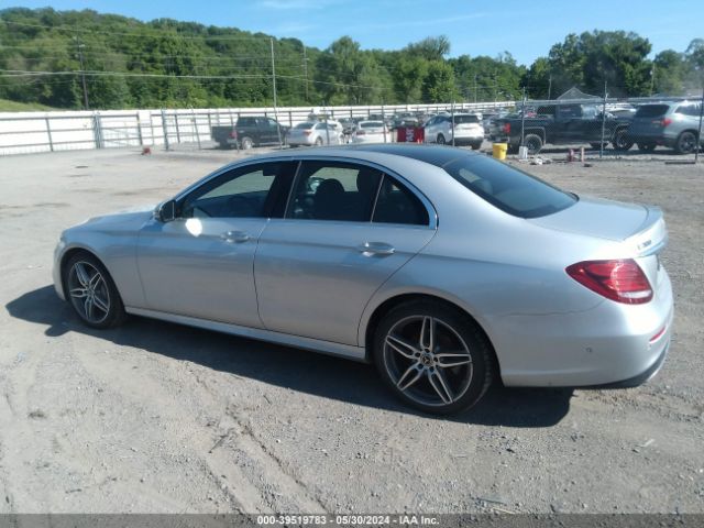 WDDZF4KB8JA431568 Mercedes-Benz E 300 4matic
