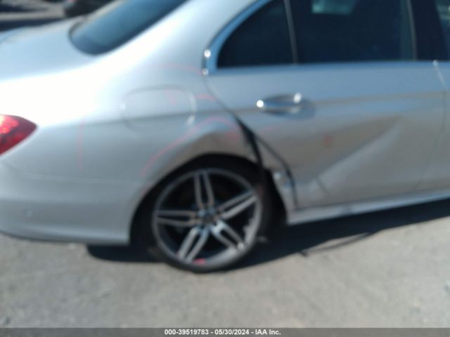 WDDZF4KB8JA431568 Mercedes-Benz E 300 4matic