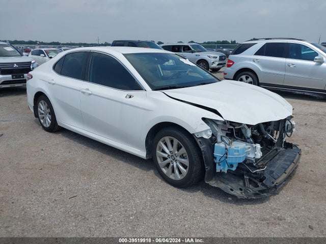 Toyota CAMRY LE 2019 4T1B11HK4KU850030 головне зображення