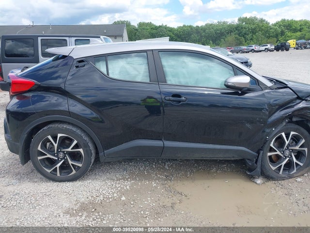 Toyota C-HR XLE 2020 NMTKHMBX8LR116551 Image 13