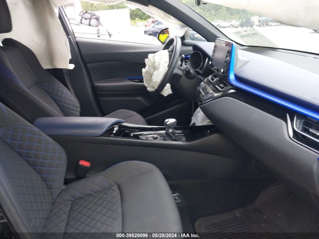 Toyota C-HR XLE 2020 NMTKHMBX8LR116551 Image 5