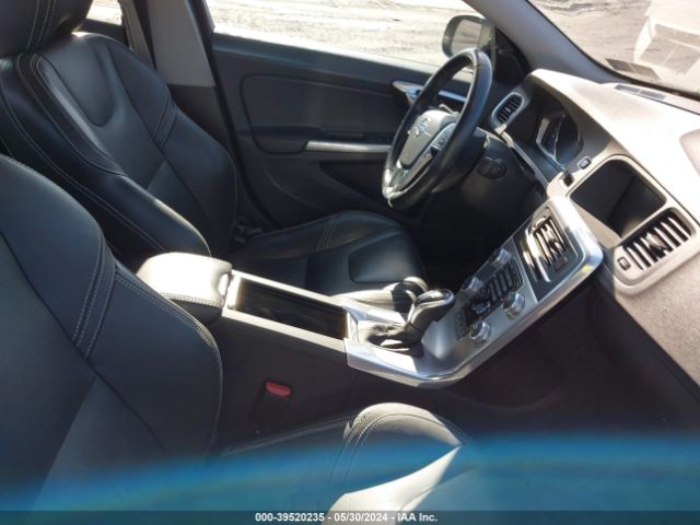 YV140MTLXJ2450978 Volvo S60 T5 Dynamic