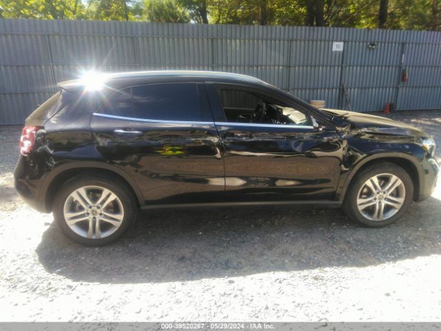 WDCTG4GB2JJ491572 Mercedes-Benz Gla 250 4matic