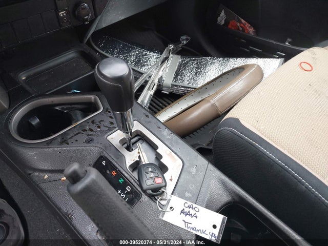 Toyota Rav4 Xle 2017 2T3RFREV4HW651945 Image 11
