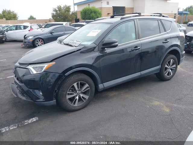 Toyota Rav4 Xle 2017 2T3RFREV4HW651945 Image 2