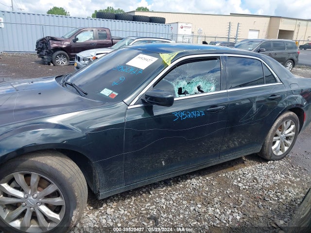 2C3CCARG0FH808559 Chrysler 300 Limited