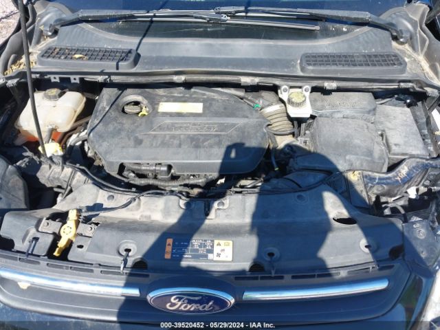 1FMCU9GX7GUC67501 Ford ESCAPE SE
