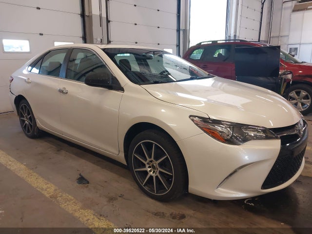 2016 4T1BF1FK1GU147500 main image
