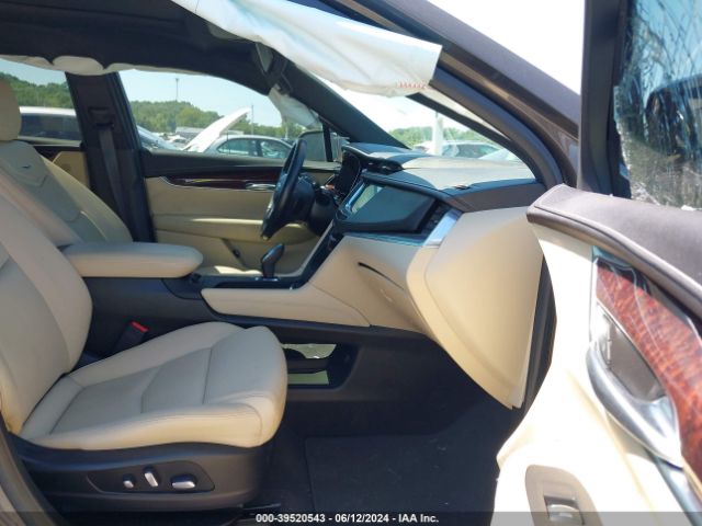 1GYKNCRS3KZ243083 Cadillac XT5 LUXURY