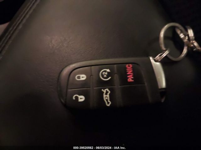 2C3CDZJG1NH143872 Dodge Challenger Gt