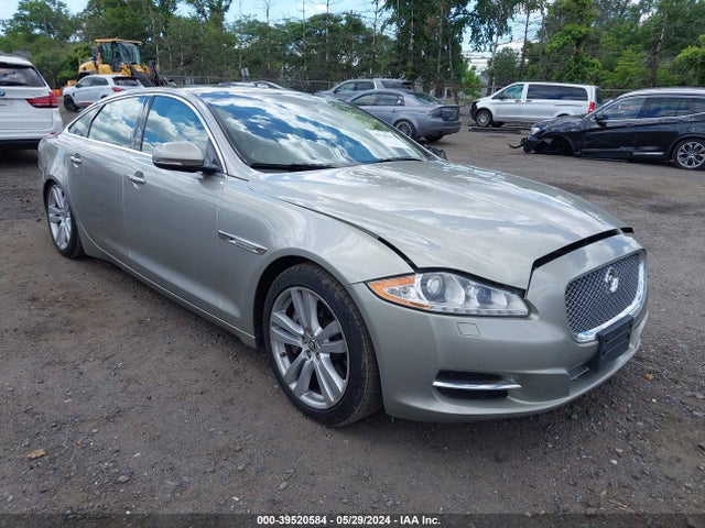 2013 JAGUAR XJ SAJWJ2GD1D8V57052 Photo 0