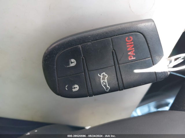 Chrysler 200 Limited 2015 1C3CCCAB6FN688818 Image 11