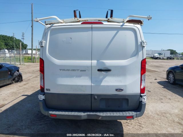 1FTYR1YM3GKB11677 Ford Transit-250