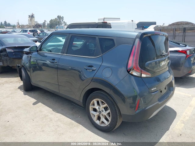 KIA SOUL LX 2023 KNDJ23AU1P7205071 Image 3