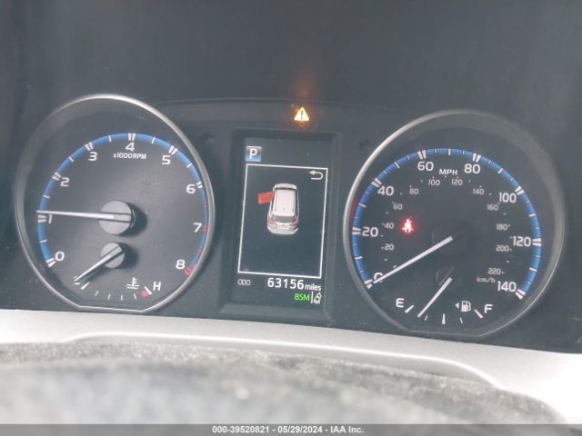 2T3WFREVXJW438135 Toyota Rav4 Xle