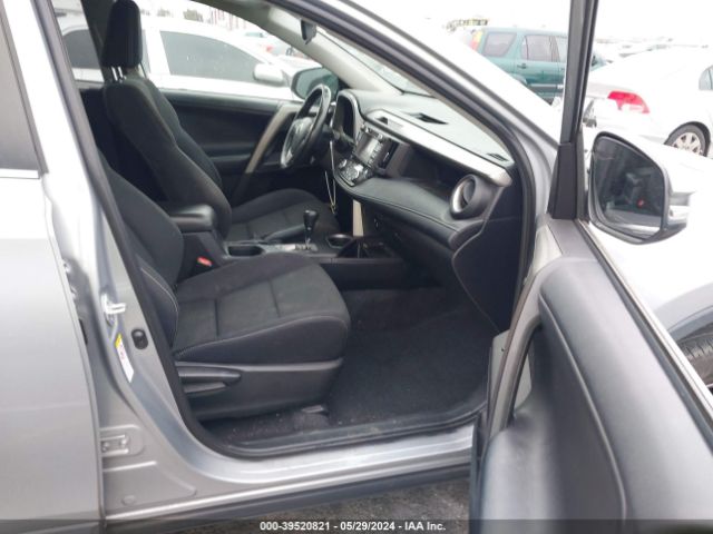 2T3WFREVXJW438135 Toyota Rav4 Xle