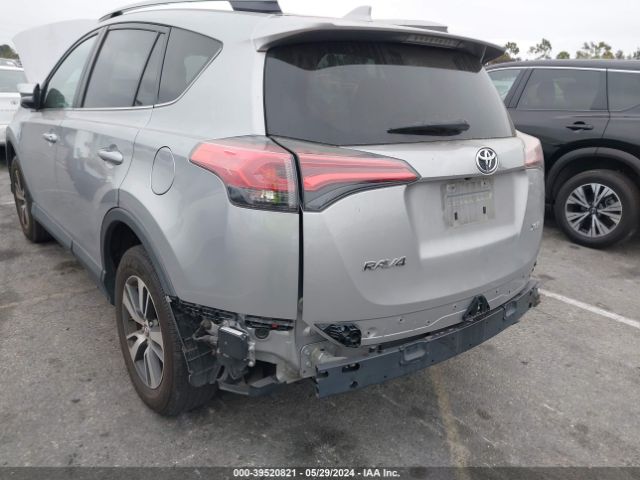 2T3WFREVXJW438135 Toyota Rav4 Xle