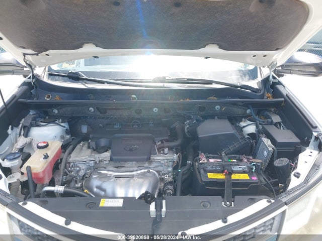 Toyota RAV4 LE 2015 JTMZFREV8FJ058584 Image 10