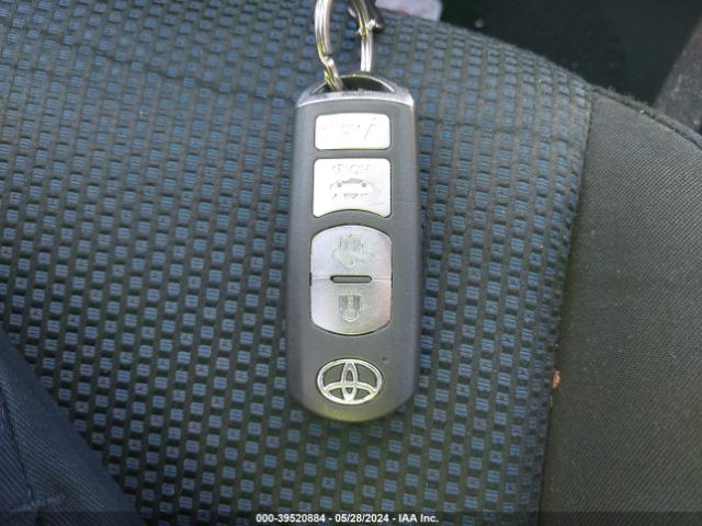 3MYDLBYVXKY523735 Toyota YARIS LE