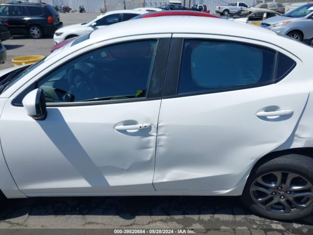 3MYDLBYVXKY523735 Toyota YARIS LE