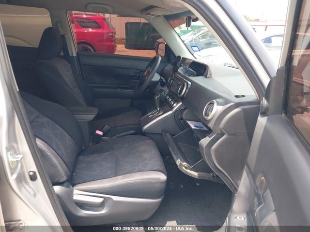 Scion XB 2014 JTLZE4FE9EJ063073 Image 5