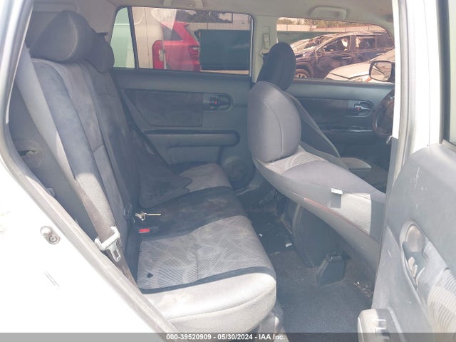 Scion XB 2014 JTLZE4FE9EJ063073 Image 8