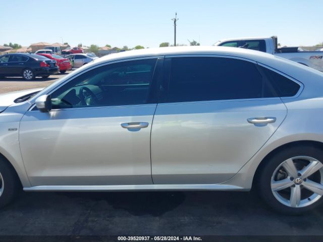 1VWAT7A37FC104891 Volkswagen Passat 1.8t Limited Edition