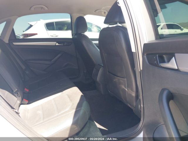 1VWAT7A37FC104891 Volkswagen Passat 1.8t Limited Edition