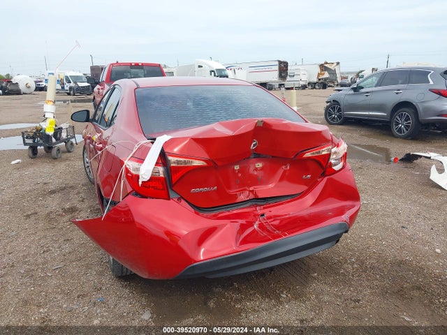 Toyota COROLLA LE 2018 5YFBURHE1JP738138 Image 18