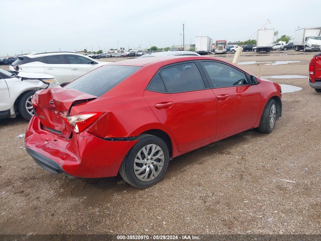 Toyota COROLLA LE 2018 5YFBURHE1JP738138 Image 4