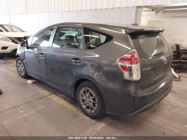 JTDZN3EU5FJ020589 Toyota Prius V Three