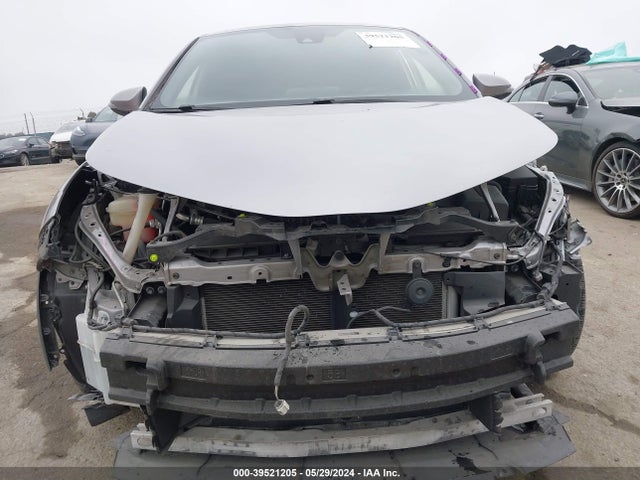 Toyota C-HR LE 2019 JTNKHMBX7K1053774 Image 13