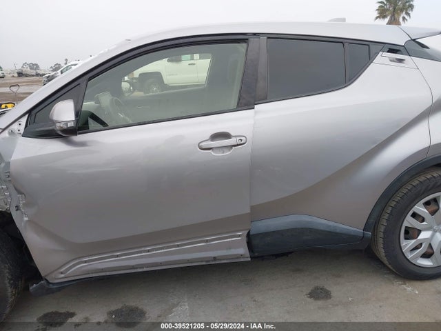 Toyota C-HR LE 2019 JTNKHMBX7K1053774 Image 15
