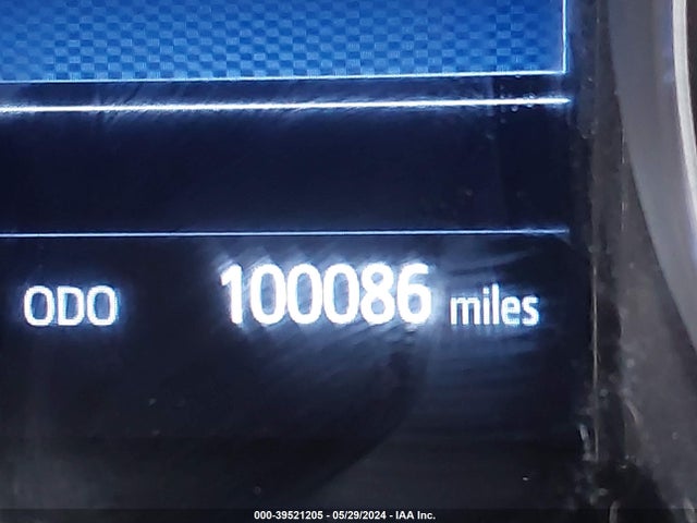 Toyota C-HR LE 2019 JTNKHMBX7K1053774 Image 16