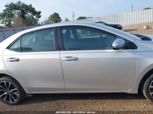 Toyota COROLLA SE 2018 5YFBURHE0JP821401 Image 13