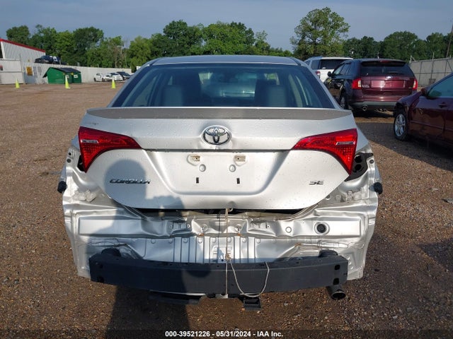 Toyota COROLLA SE 2018 5YFBURHE0JP821401 Image 16