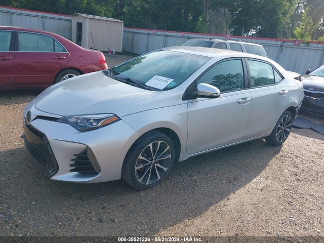 Toyota COROLLA SE 2018 5YFBURHE0JP821401 Image 2