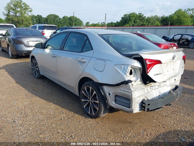Toyota COROLLA SE 2018 5YFBURHE0JP821401 Image 3