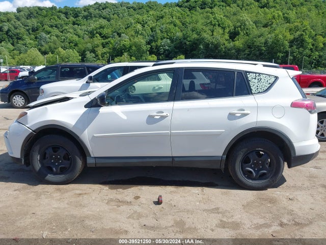 Toyota RAV4 LE 2016 JTMBFREV6GJ075032 Image 14