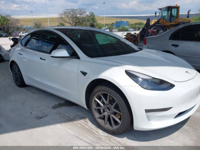 2022 Tesla Model 3 Long Range Dual Motor All-wheel Drive მანქანა იყიდება აუქციონზე, vin: 5YJ3E1EB0NF335329, აუქციონის ნომერი: 39521292