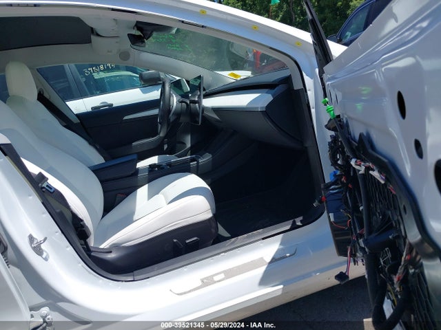 2022 TESLA MODEL 3 5YJ3E1EAXNF325821 Photo 4