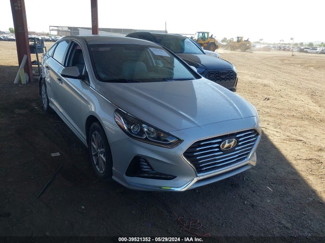Hyundai SONATA SE 2019 5NPE24AF6KH799122 Image 1