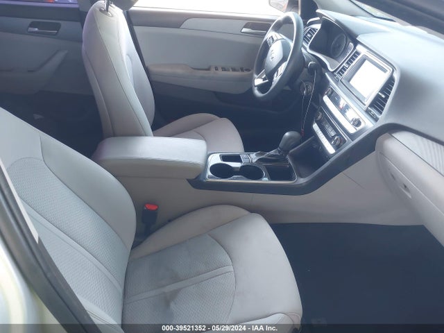 Hyundai SONATA SE 2019 5NPE24AF6KH799122 Image 5