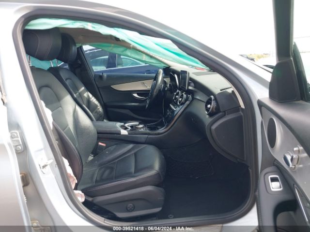 55SWF4JB1FU070471 Mercedes-Benz C 300 Luxury/sport
